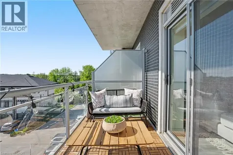 16 Markle Crescent Ancaster ON L9G 0H4