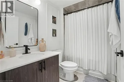 16 Markle Crescent Ancaster ON L9G 0H4