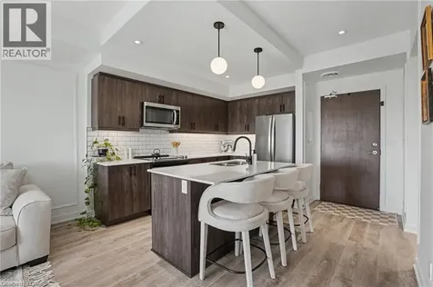 16 Markle Crescent Ancaster ON L9G 0H4