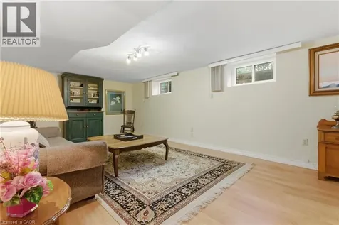 61 San Pedro Drive Hamilton ON L9C 2C4