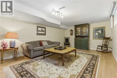 61 San Pedro Drive Hamilton ON L9C 2C4