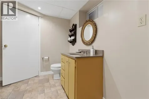 61 San Pedro Drive Hamilton ON L9C 2C4