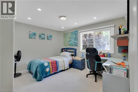 64 Woodview Crescent Kitchener ON N2A 3E3