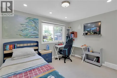 64 Woodview Crescent Kitchener ON N2A 3E3