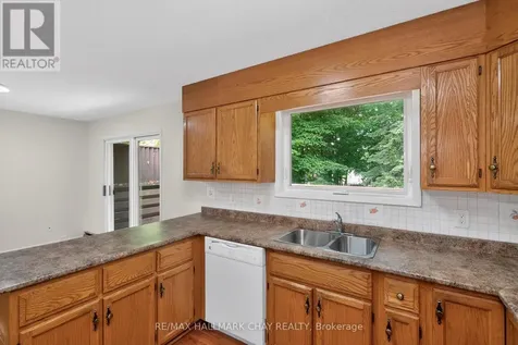 716 Dominion Avenue Midland ON L4R 1S6