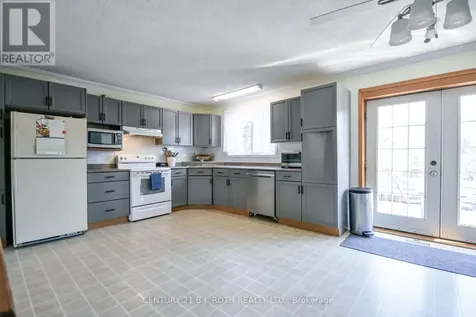 3039 Poplar Road Innisfil ON L9S 2J9