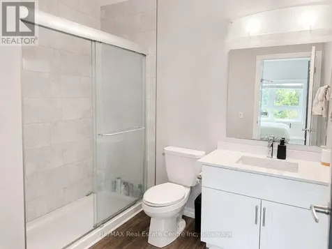 35 Kingsbury Square Guelph (pineridge/westminster Woods) ON N1L 0J4