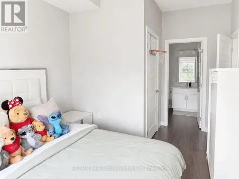 35 Kingsbury Square Guelph (pineridge/westminster Woods) ON N1L 0J4