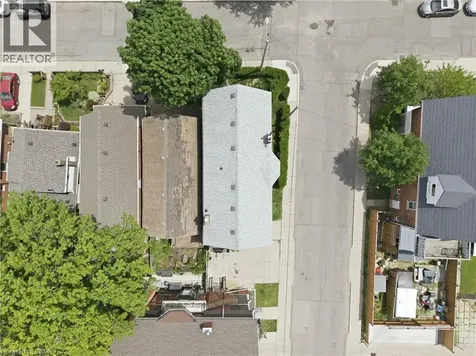 52 Cedar Avenue Hamilton ON L8M 3A5