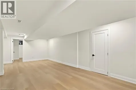 371 Robina Road Ancaster ON L9G 2L9