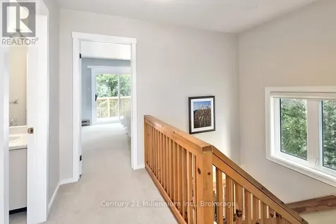 22 Dawson Drive Collingwood ON L9Y 5B4