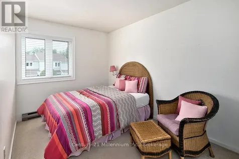22 Dawson Drive Collingwood ON L9Y 5B4