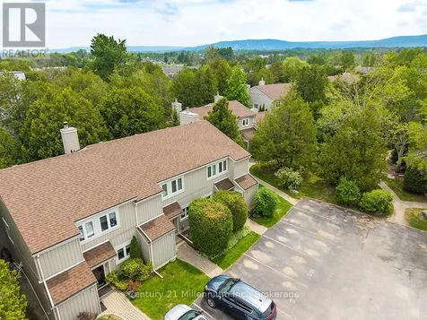 22 Dawson Drive Collingwood ON L9Y 5B4