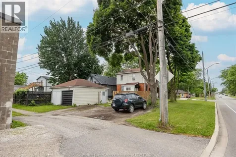 908 Oak Street Windsor ON N9A 5G2