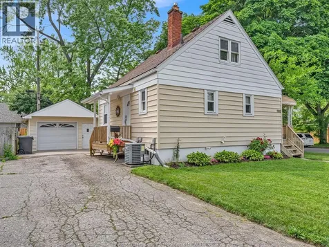 1803 Ellrose Windsor ON N8W 4T7