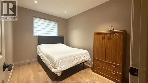 9793 Lynngrove Crescent Windsor ON N8R 1B8