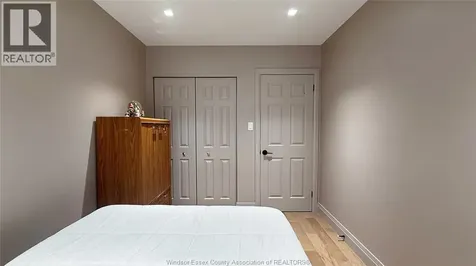 9793 Lynngrove Crescent Windsor ON N8R 1B8