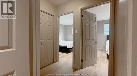 9793 Lynngrove Crescent Windsor ON N8R 1B8
