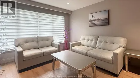 9793 Lynngrove Crescent Windsor ON N8R 1B8
