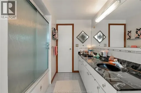 72 Cherry Street Mcgregor ON N0R 1J0
