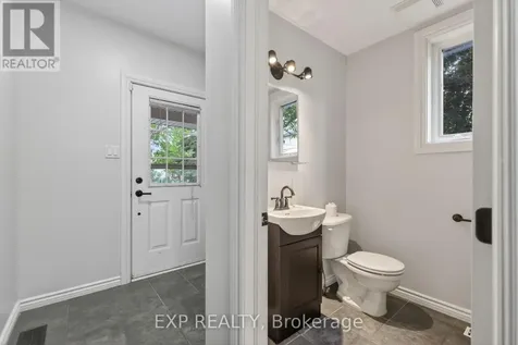 11 Boulder Way Ottawa ON K2J 4R7