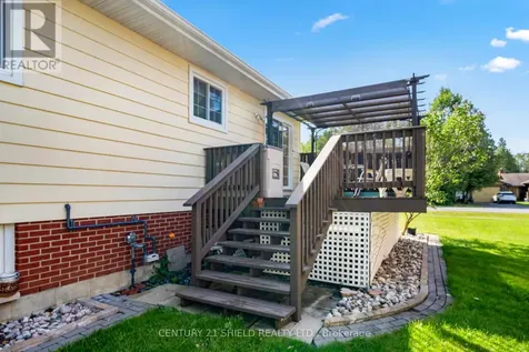 19 Spruce Street South Stormont ON K0C 1M0
