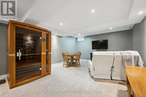 462 Lausanne Crescent Waterloo ON N2T 2X4