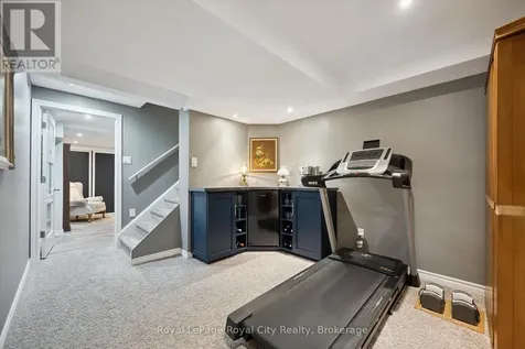 462 Lausanne Crescent Waterloo ON N2T 2X4