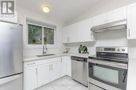 5 Dawson Drive Collingwood ON L9Y 5T9