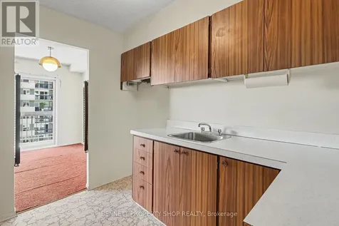 158A Mcarthur Avenue Ottawa ON K1L 7E7