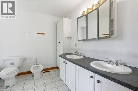 3 Ancaster Street East Dundas ON L9H 4K2