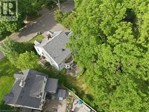 3 Ancaster Street East Dundas ON L9H 4K2