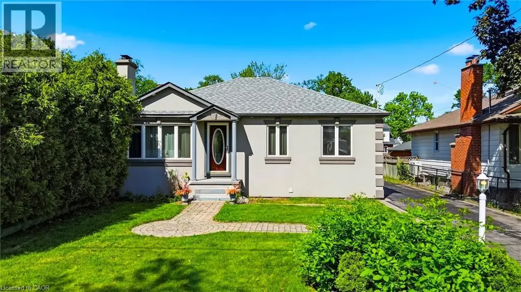 253 Maurice Drive Oakville ON L6K 2X2