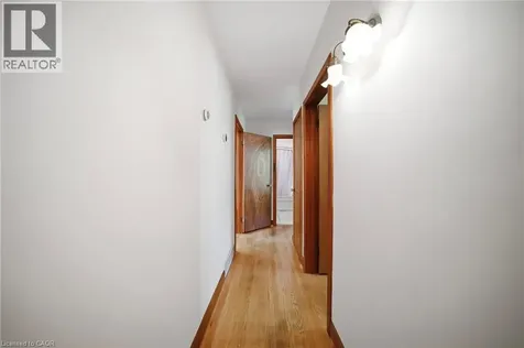 253 Maurice Drive Oakville ON L6K 2X2