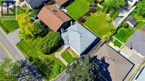 253 Maurice Drive Oakville ON L6K 2X2