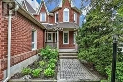 92 Cavalry Trail Markham (buttonville) ON L3R 9H8