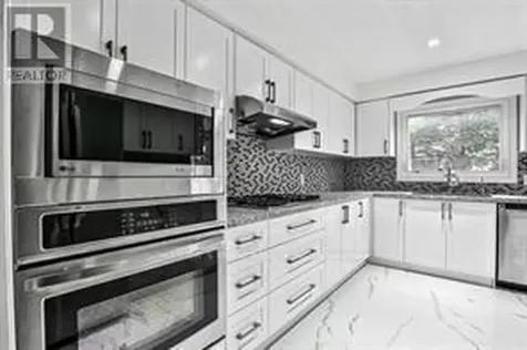 92 Cavalry Trail Markham (buttonville) ON L3R 9H8