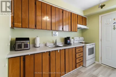 14 Laurier Court Brampton (heart Lake East) ON L6Z 1J5