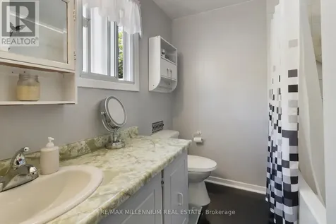 14 Laurier Court Brampton (heart Lake East) ON L6Z 1J5