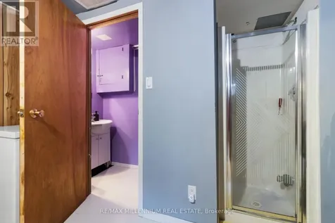 14 Laurier Court Brampton (heart Lake East) ON L6Z 1J5