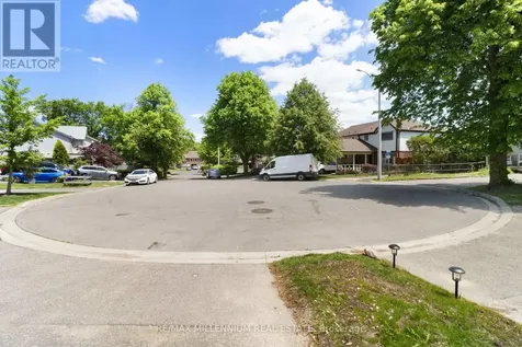 14 Laurier Court Brampton (heart Lake East) ON L6Z 1J5