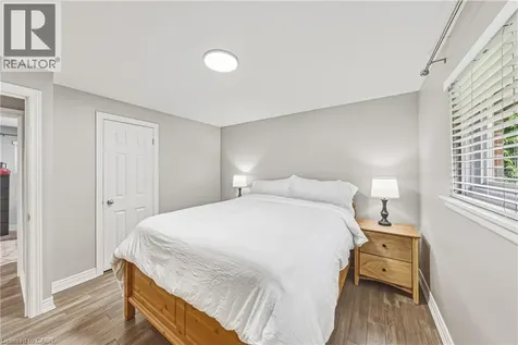 1208 Homewood Drive Burlington ON L7P 2M4