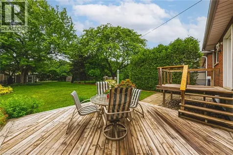 1208 Homewood Drive Burlington ON L7P 2M4