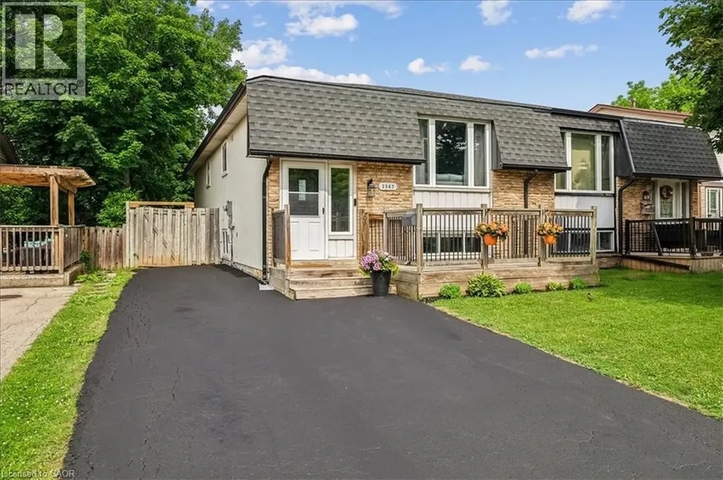 2367 Middlesmoor Crescent Burlington ON L7P 3X4