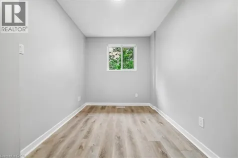 2367 Middlesmoor Crescent Burlington ON L7P 3X4