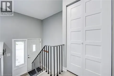 2367 Middlesmoor Crescent Burlington ON L7P 3X4