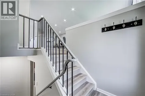 2367 Middlesmoor Crescent Burlington ON L7P 3X4