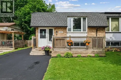 2367 Middlesmoor Crescent Burlington ON L7P 3X4
