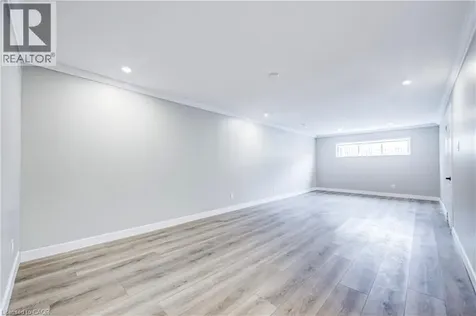 2367 Middlesmoor Crescent Burlington ON L7P 3X4