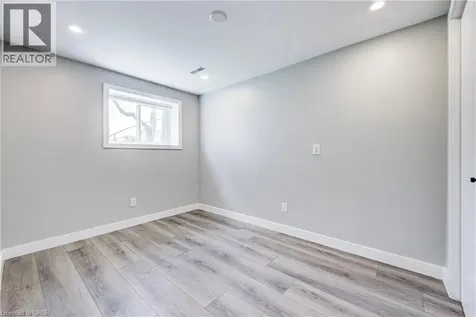 2367 Middlesmoor Crescent Burlington ON L7P 3X4